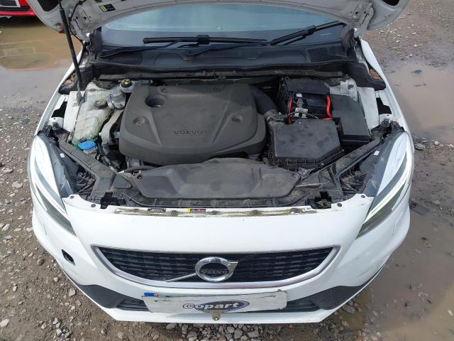 2018 VOLVO V40 R-DESI