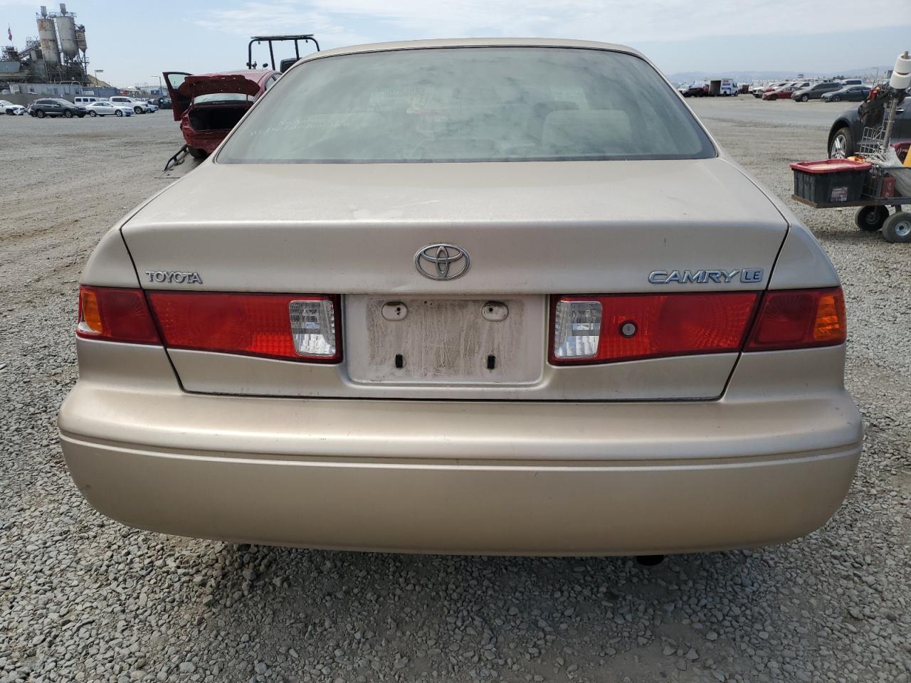 2000 Toyota Camry Ce VIN: JT2BG22K1Y0432969 Lot: 64050305