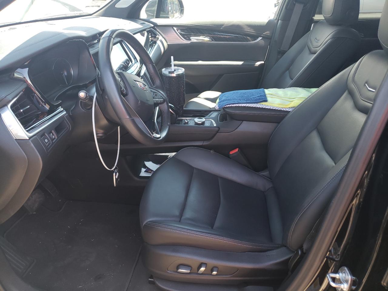 2024 Cadillac Xt6 Premiu VIN: 733638 Lot: 65838395