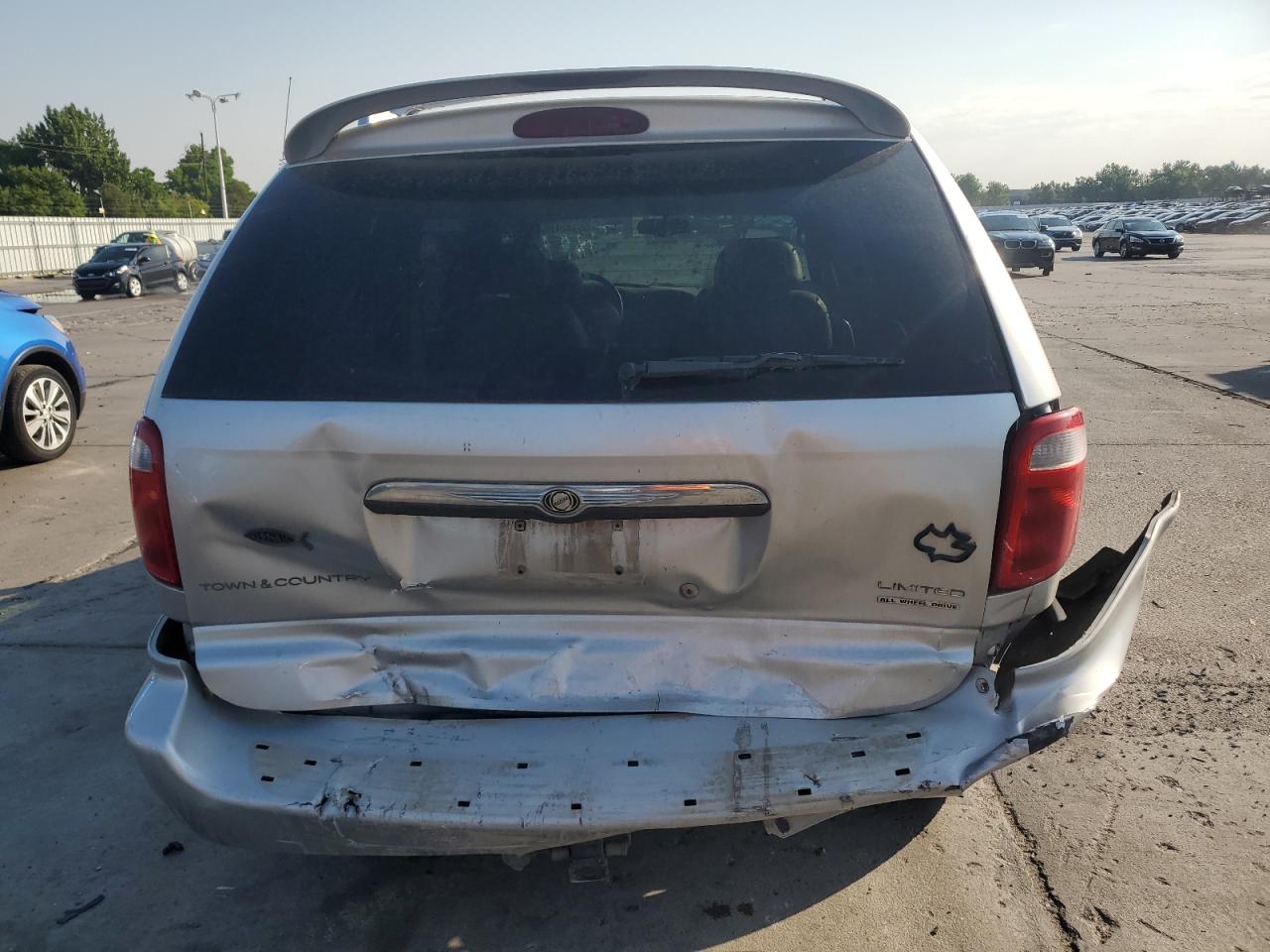 2003 Chrysler Town & Country Limited VIN: 2C8GT64L93R228858 Lot: 66342125