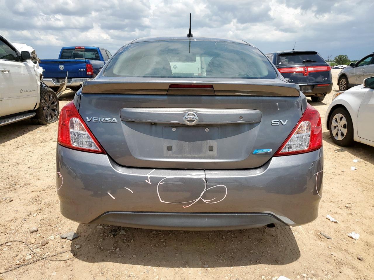 2016 Nissan Versa S VIN: 3N1CN7APXGL852259 Lot: 63572055