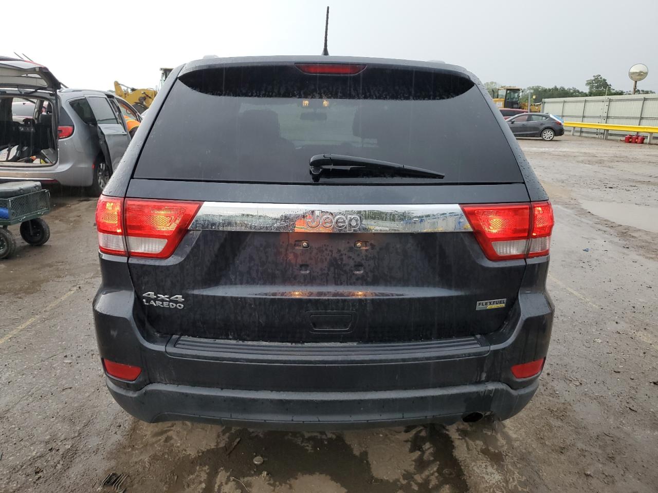 2013 Jeep Grand Cherokee Laredo VIN: 1C4RJFAG4DC585558 Lot: 65237845