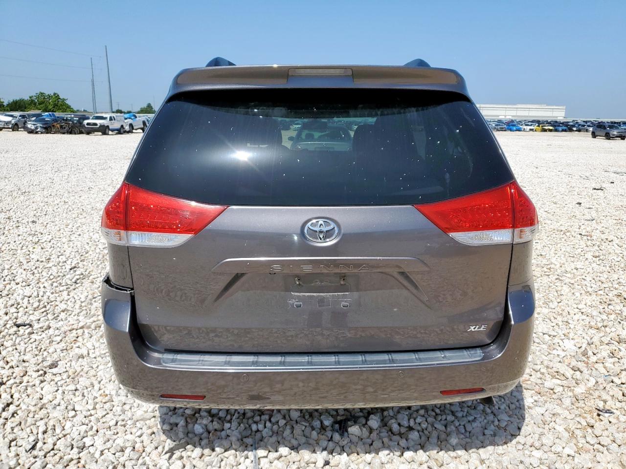 2014 Toyota Sienna Xle VIN: 5TDYK3DC0ES489720 Lot: 64269265