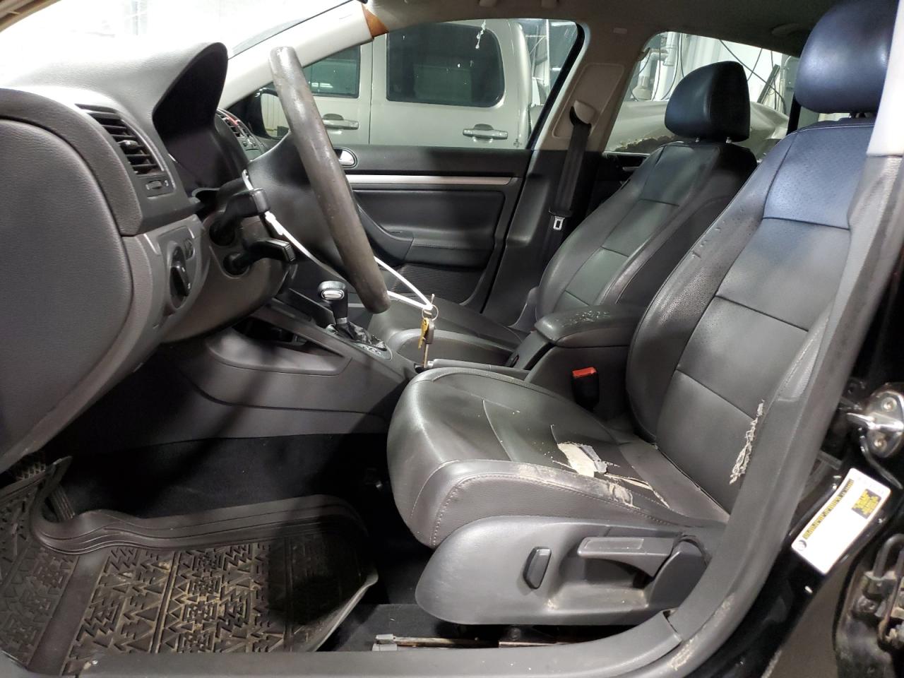 2007 Volkswagen Jetta 2.5 Option Package 1 VIN: 3VWSF71K97M048715 Lot: 64212935