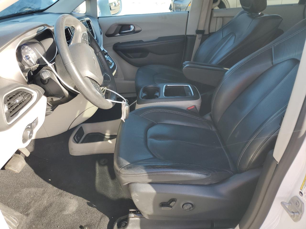2022 Chrysler Pacifica Touring L VIN: 2C4RC1BG0NR123597 Lot: 59910155