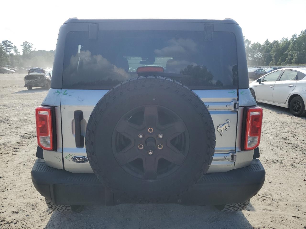 2023 Ford Bronco Base VIN: 1FMEE5BP4PLB16837 Lot: 65153025