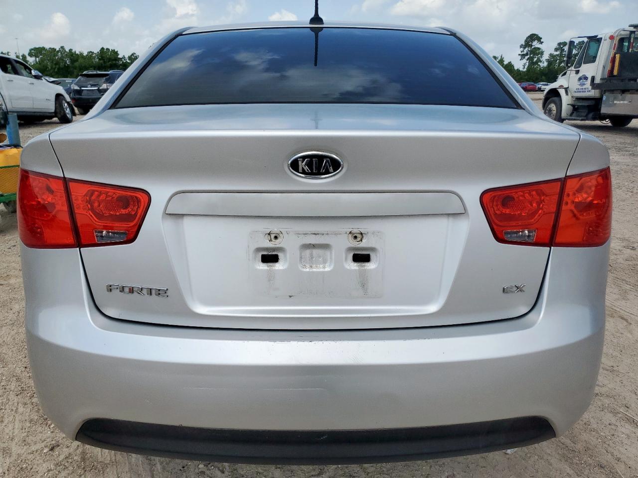 2011 Kia Forte Ex VIN: KNAFU4A29B5422647 Lot: 63808095