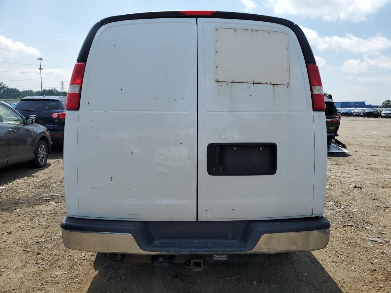 2018 Chevrolet Express G2500 VIN: 1GCWGBFG0J1202158 Lot: 65358065