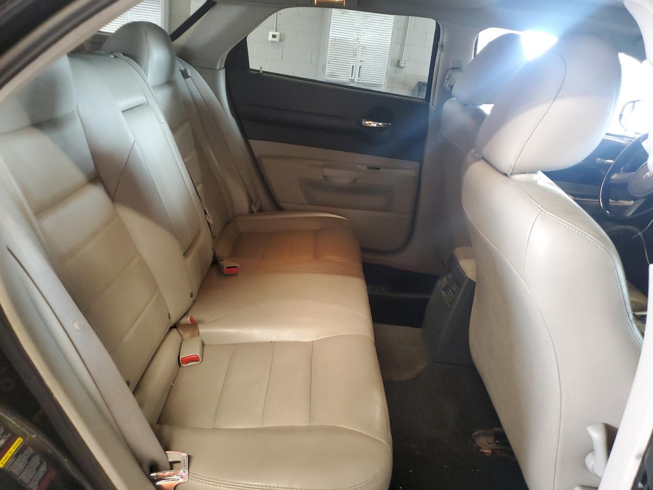 2005 Dodge Magnum R/T VIN: 2D8GV58205H592717 Lot: 63807175