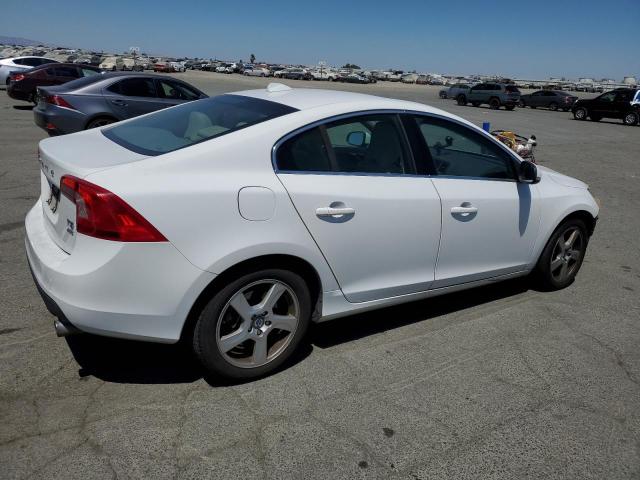  VOLVO S60 2013 White