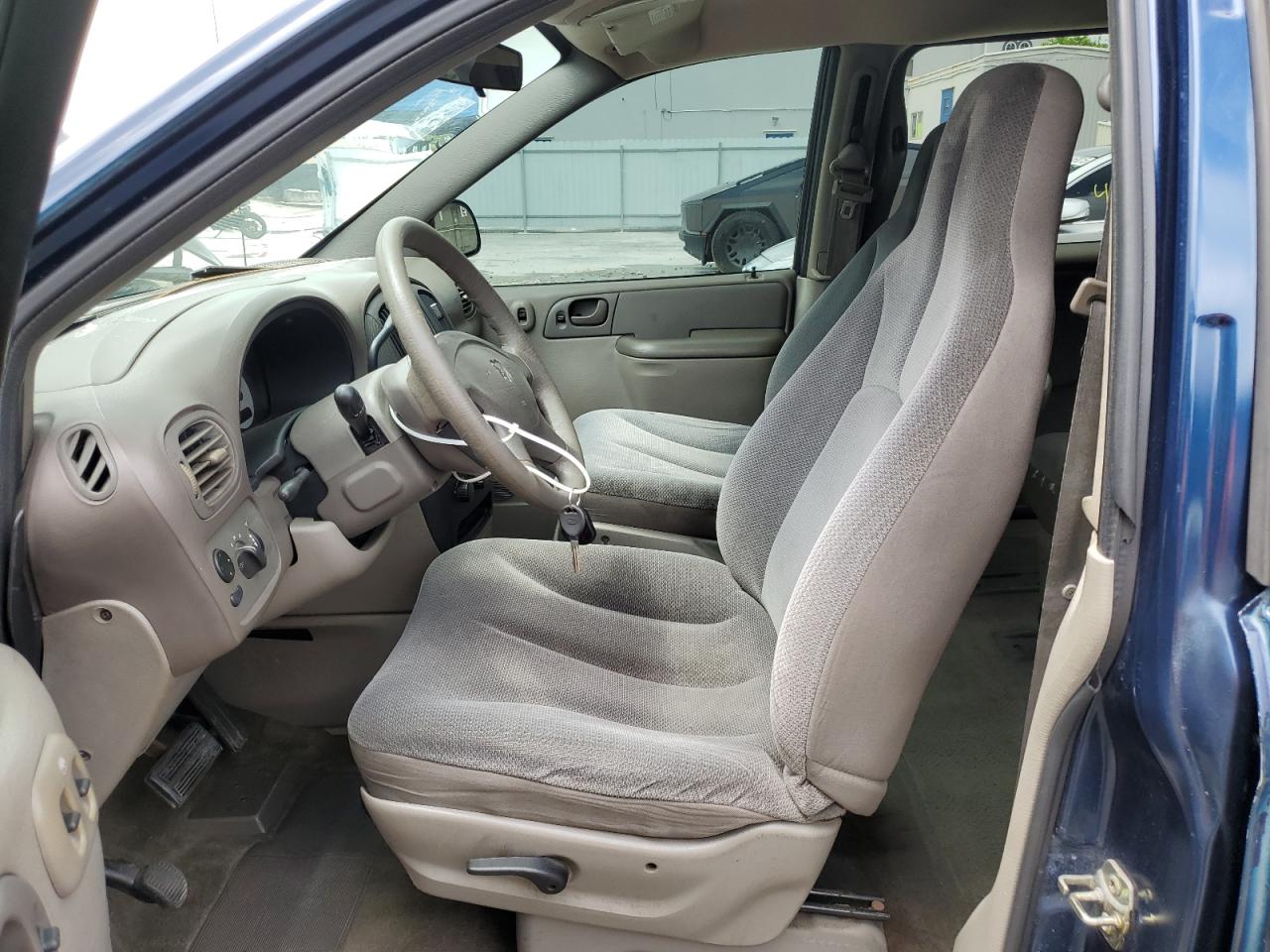 2002 Dodge Caravan Se VIN: 1B4GP25382B735077 Lot: 65013315