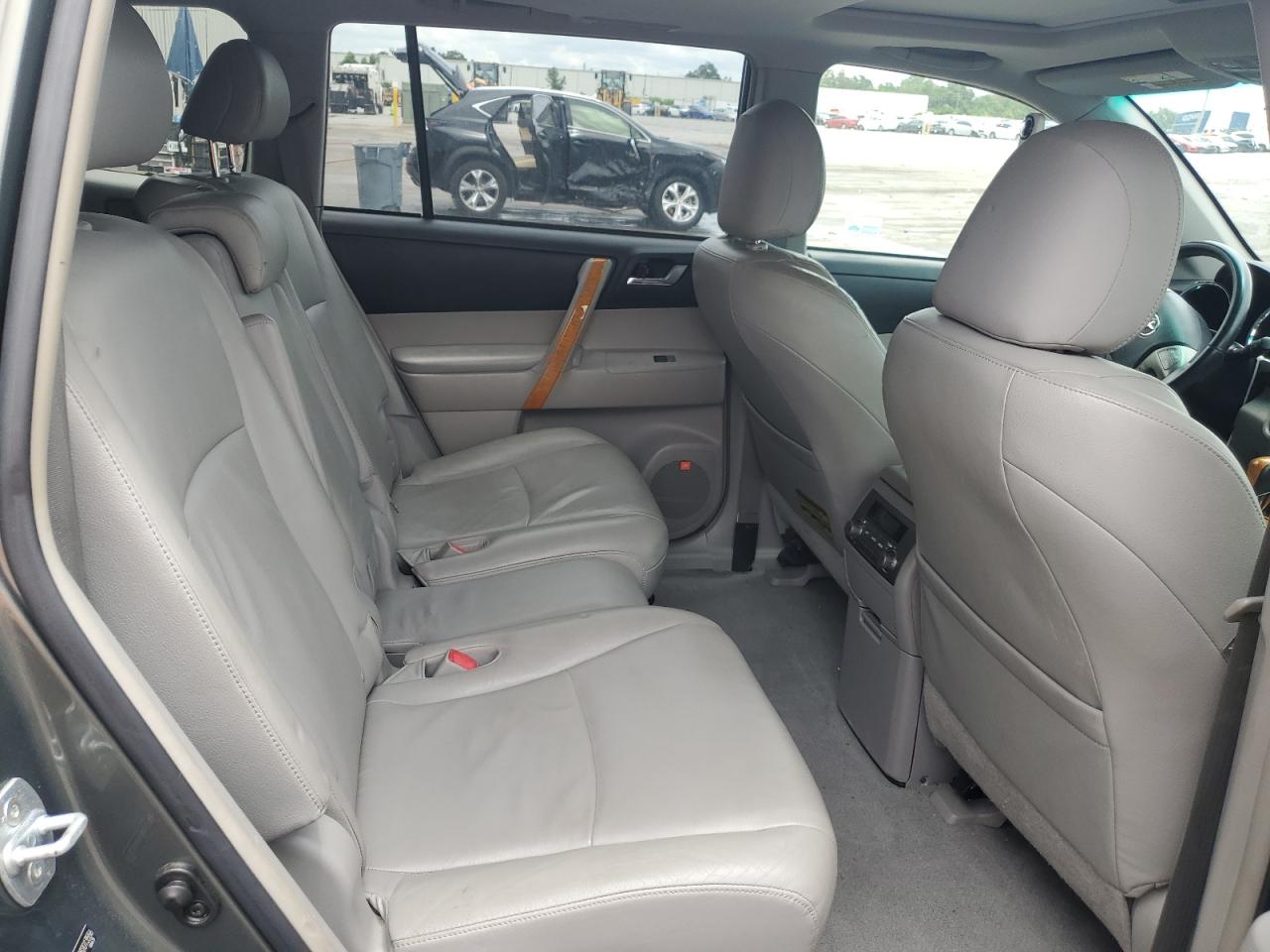 2008 Toyota Highlander Hybrid Limited VIN: JTEEW44A882013556 Lot: 63457895