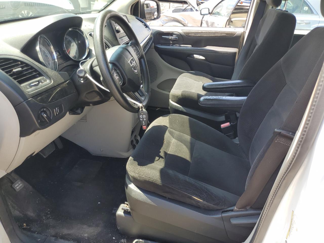 2015 Dodge Grand Caravan Se VIN: 2C4RDGBG7FR570140 Lot: 64939155