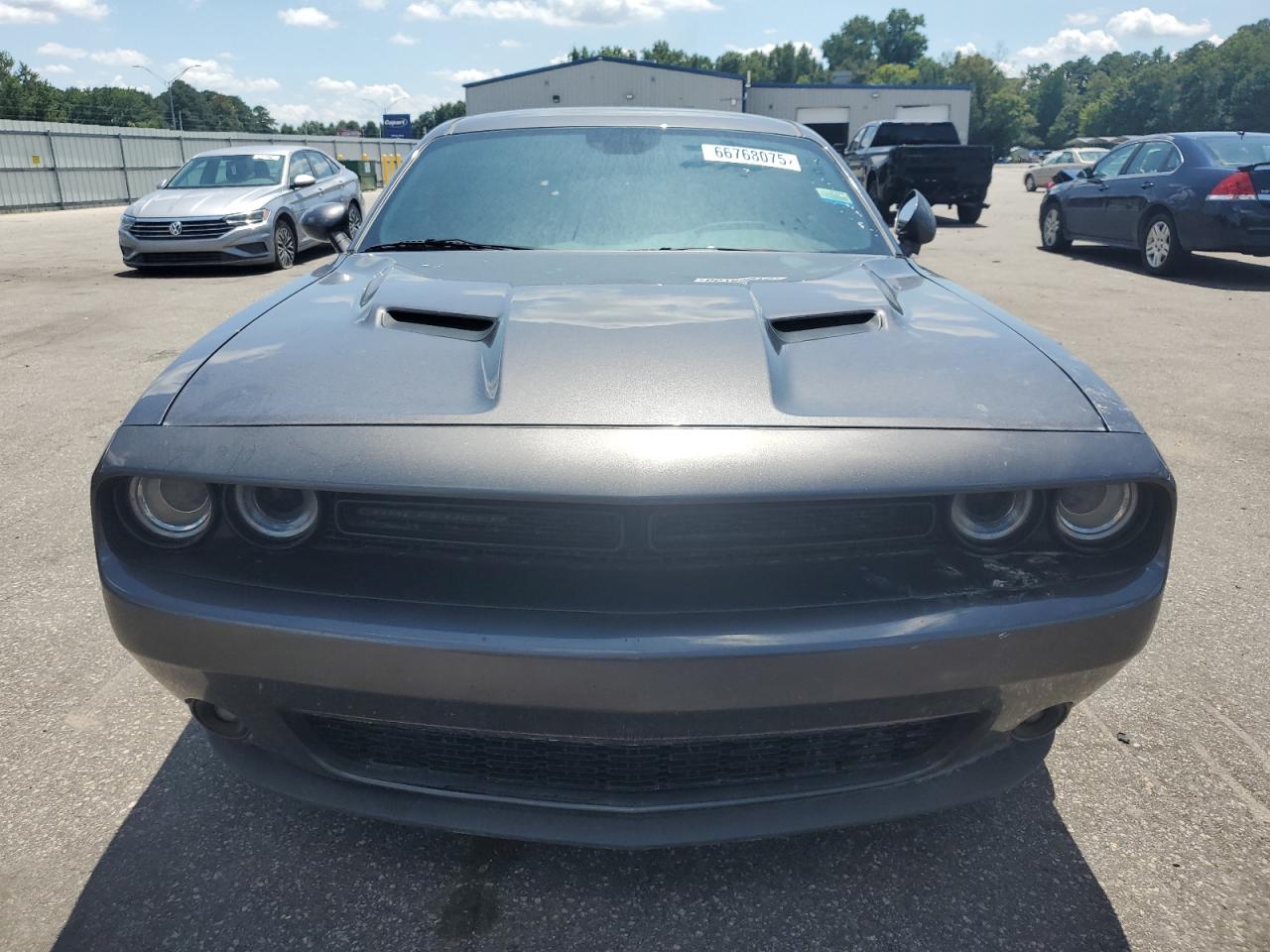 2018 Dodge Challenger Sxt VIN: 2C3CDZAGXJH251935 Lot: 66768075