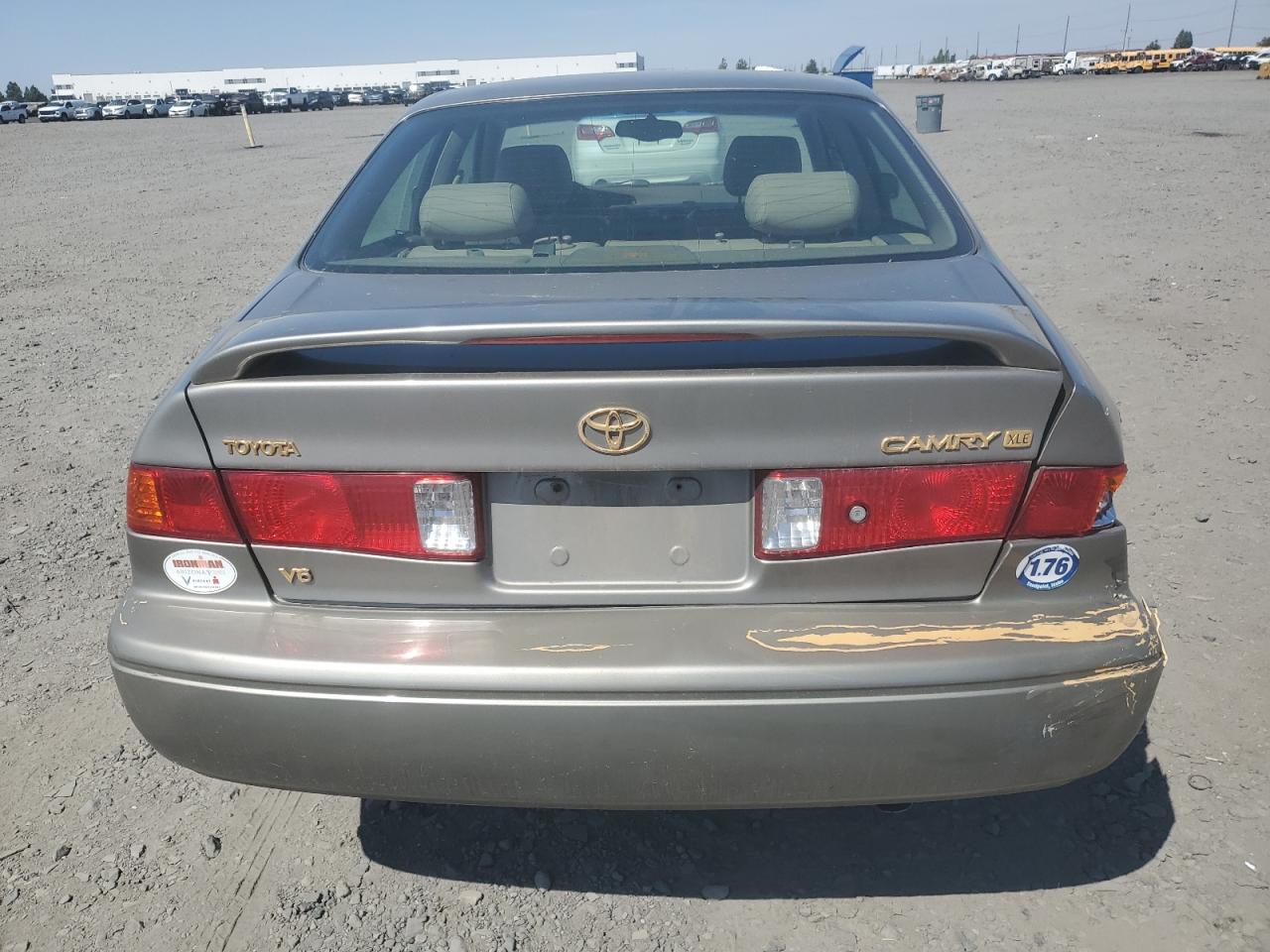 2000 Toyota Camry Le VIN: JT2BF28K1Y0275969 Lot: 65480235