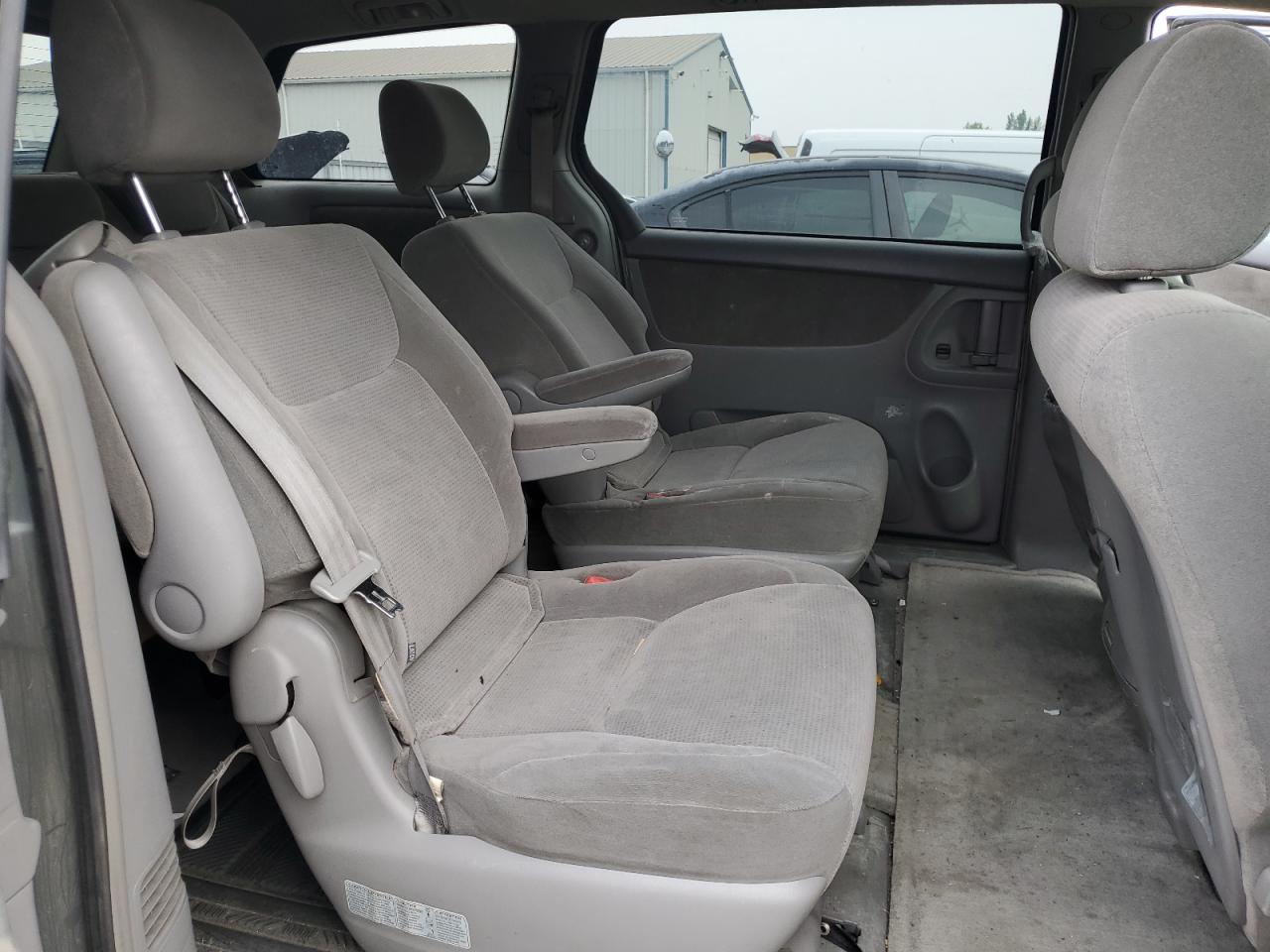 2004 Toyota Sienna Ce VIN: 5TDZA23C04S019012 Lot: 63911785