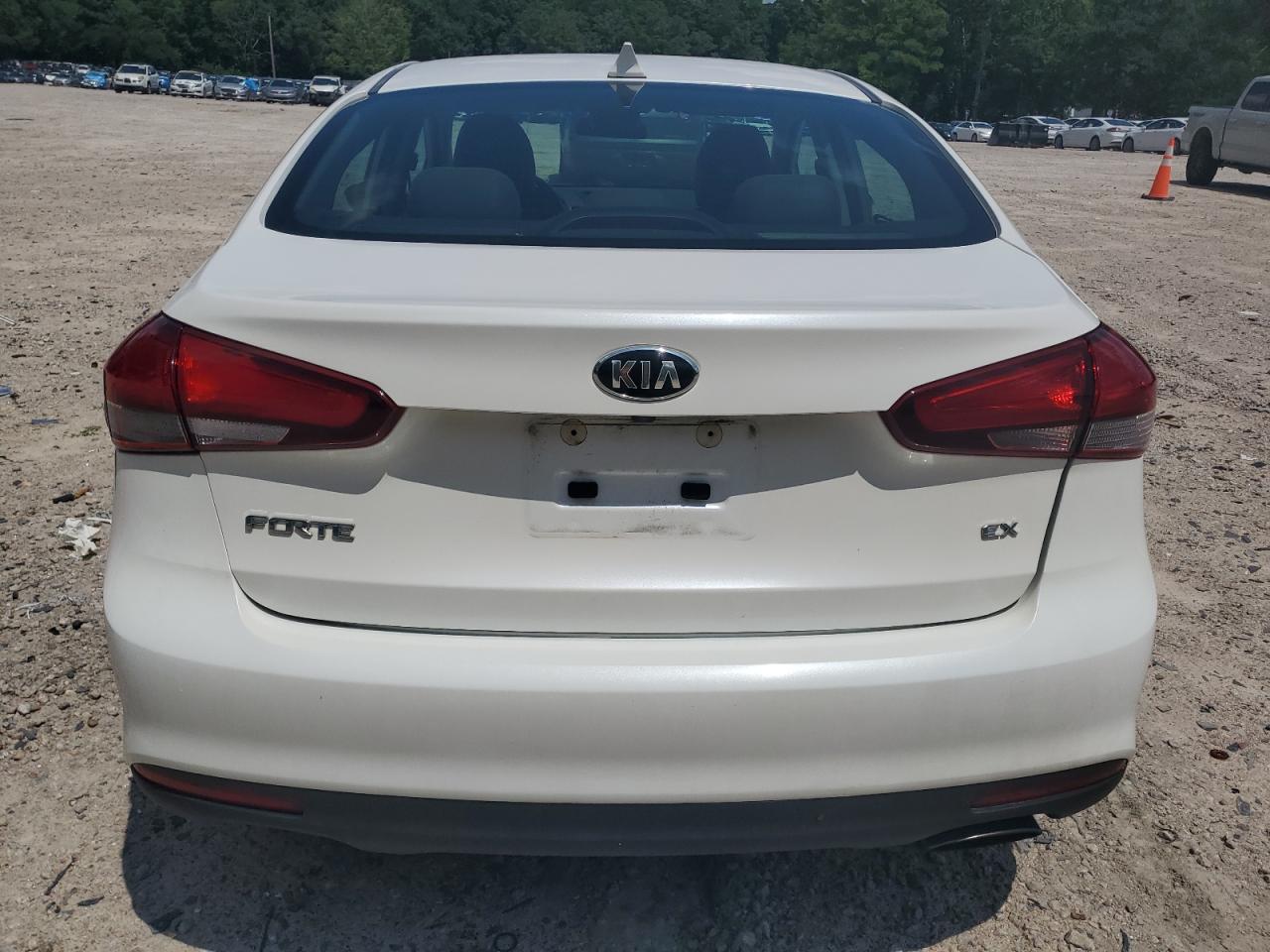 2017 Kia Forte Ex VIN: 3KPFL4A88HE004975 Lot: 64366475