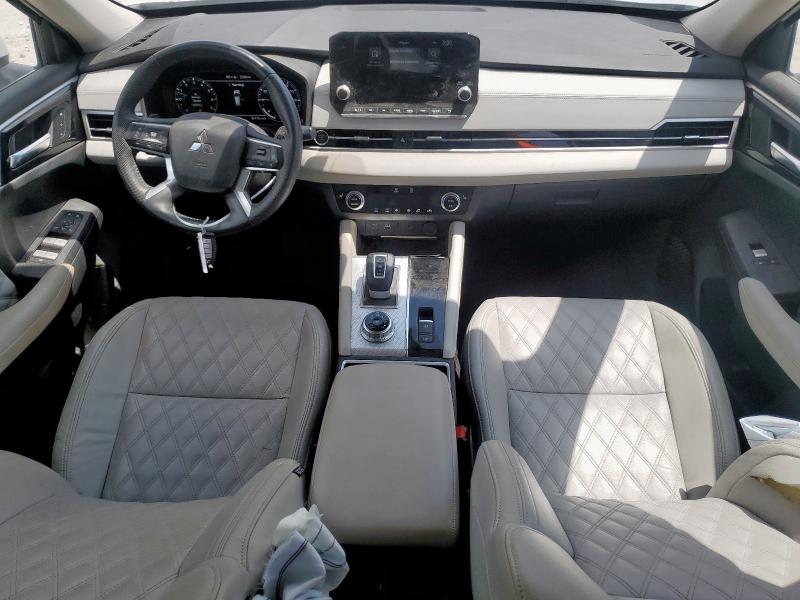  MITSUBISHI OUTLANDER 2023 Белы