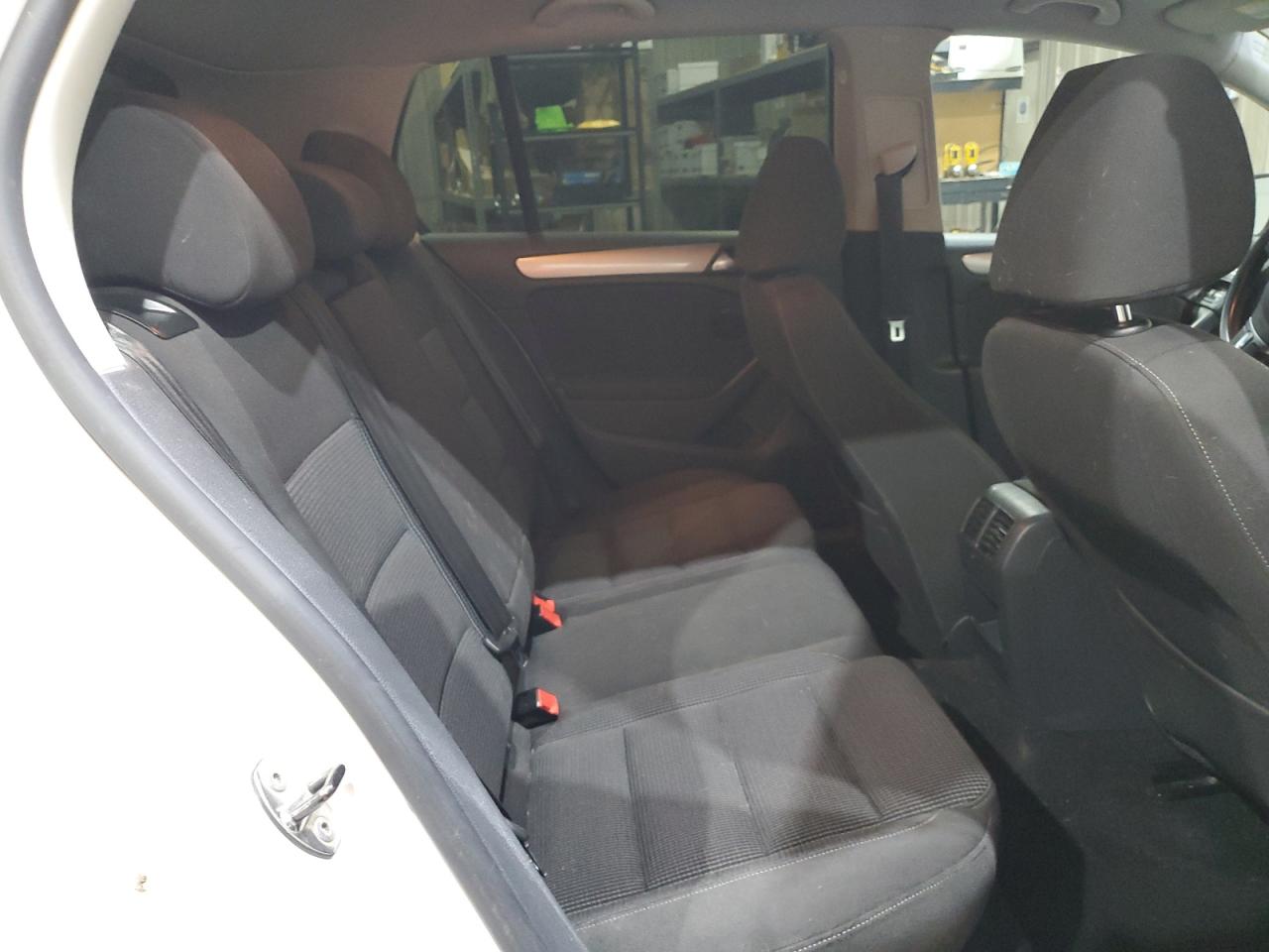 2012 Volkswagen Golf VIN: WVWNM7AJ0CW320608 Lot: 64859555