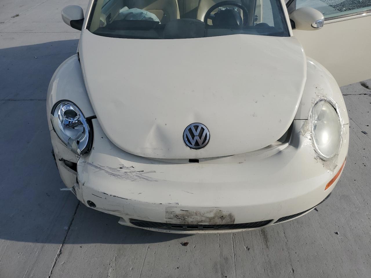 2006 Volkswagen New Beetle 2.5L Option Package 1 VIN: 3VWRW31CX6M423753 Lot: 62900605