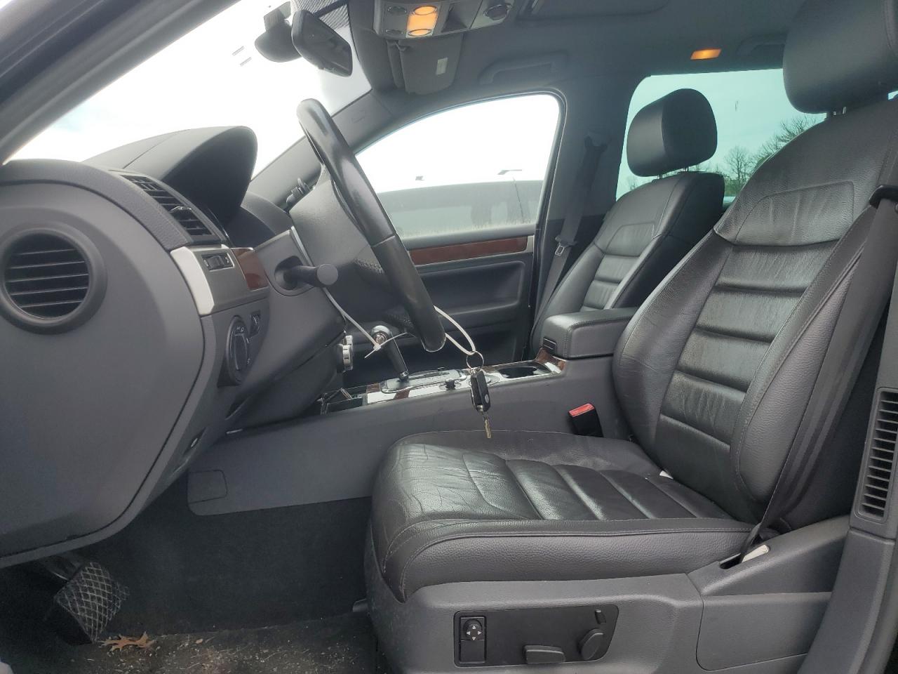 2009 Volkswagen Touareg 2 V6 VIN: WVGBE77L09D005574 Lot: 63398975