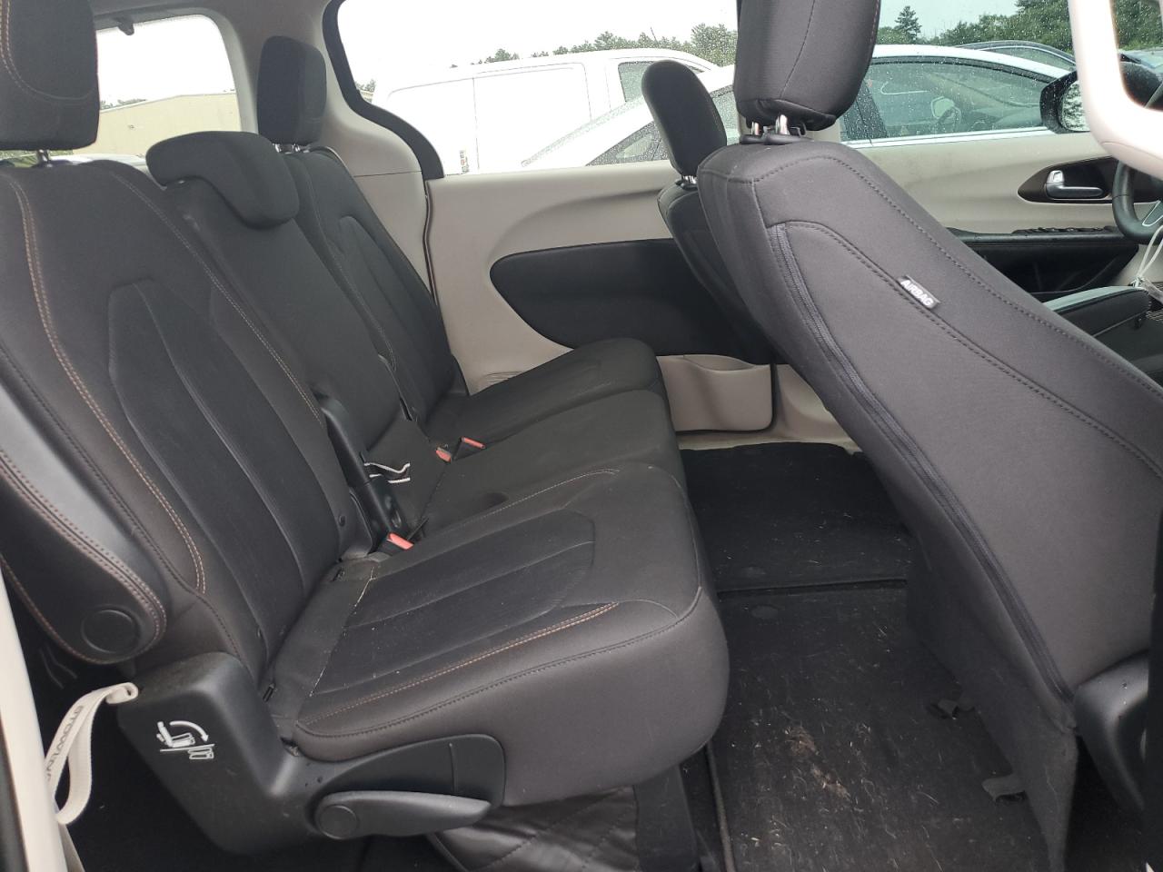 2017 Chrysler Pacifica Touring VIN: 2C4RC1DG1HR570862 Lot: 64084105