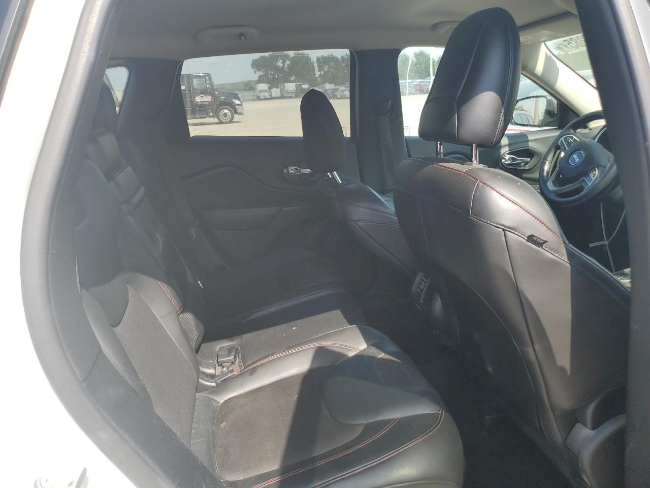 2015 Jeep Cherokee Trailhawk VIN: 1C4PJMBS6FW785230 Lot: 64566285