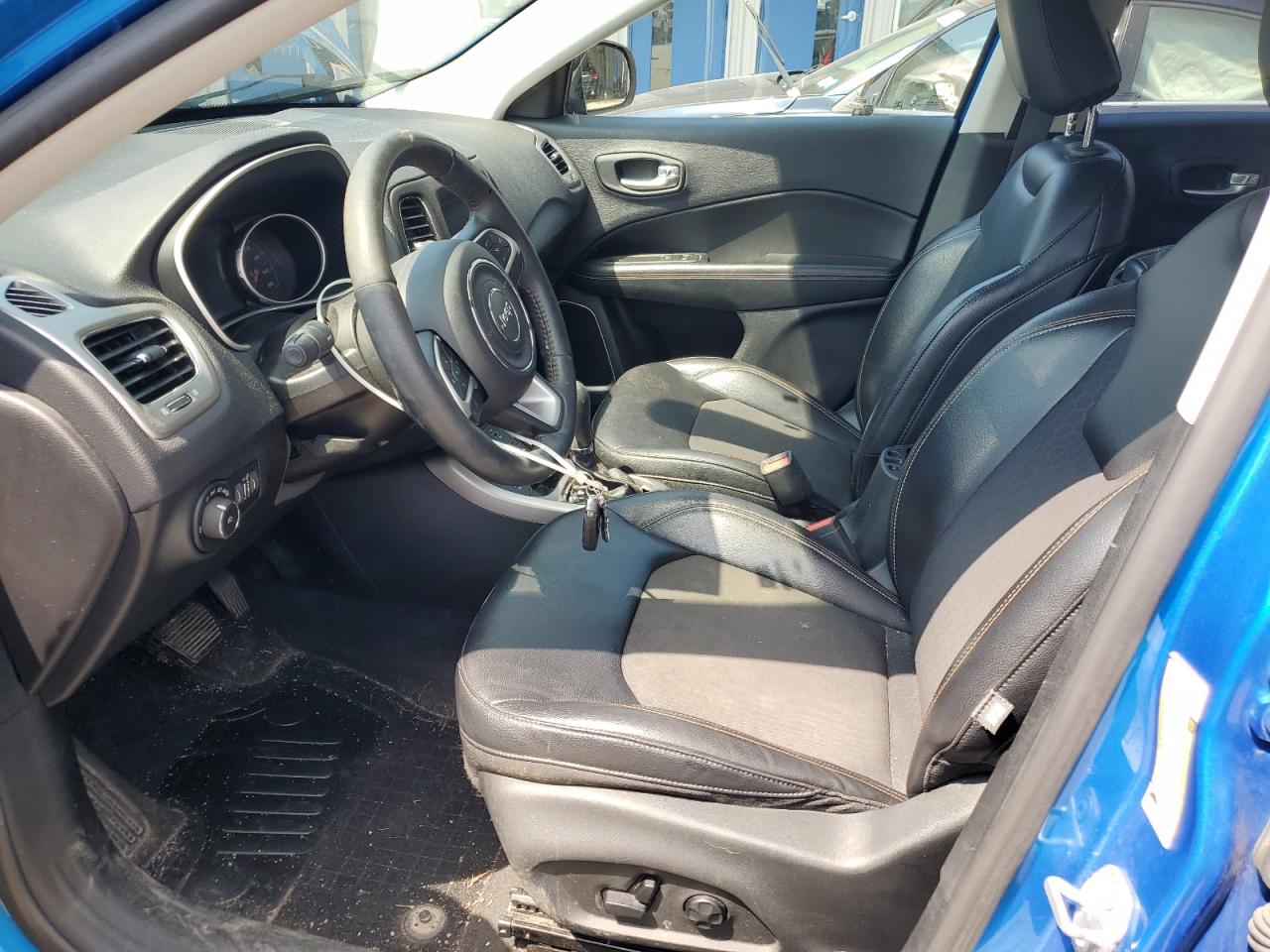 2017 Jeep Compass Latitude VIN: 3C4NJDBB1HT635980 Lot: 64227925