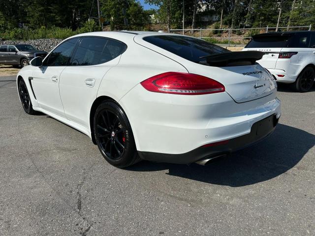 Sedans PORSCHE PANAMERA 2015 White
