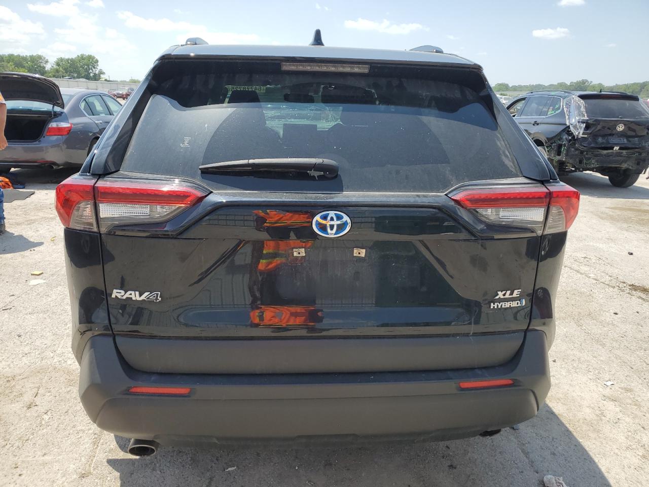2020 Toyota Rav4 Xle VIN: JTMR6RFV7LD006369 Lot: 64778725
