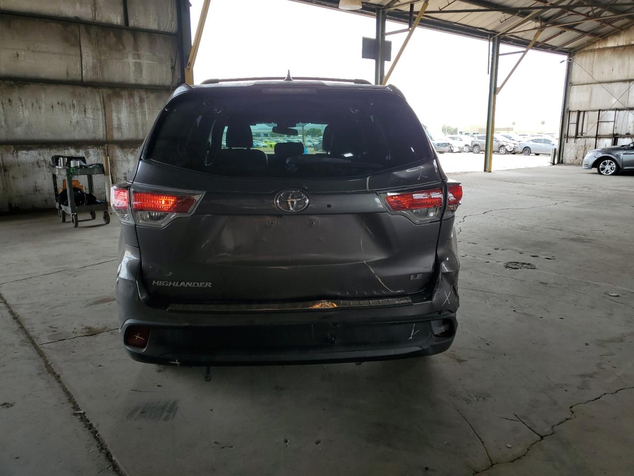 2016 Toyota Highlander Le VIN: 5TDZKRFH4GS186104 Lot: 65292665