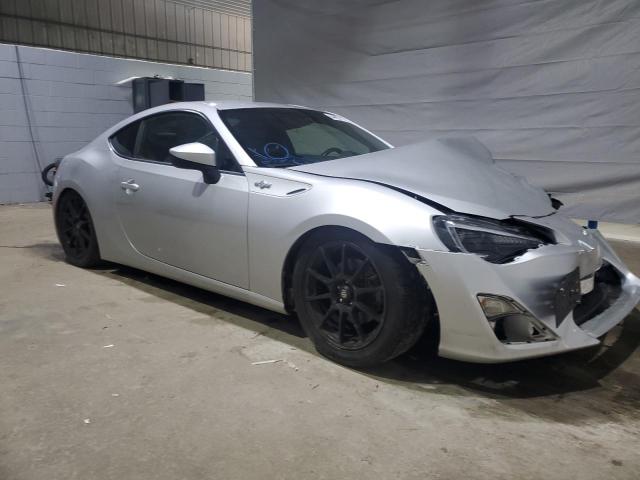 Coupet TOYOTA SCION 2014 Srebrny