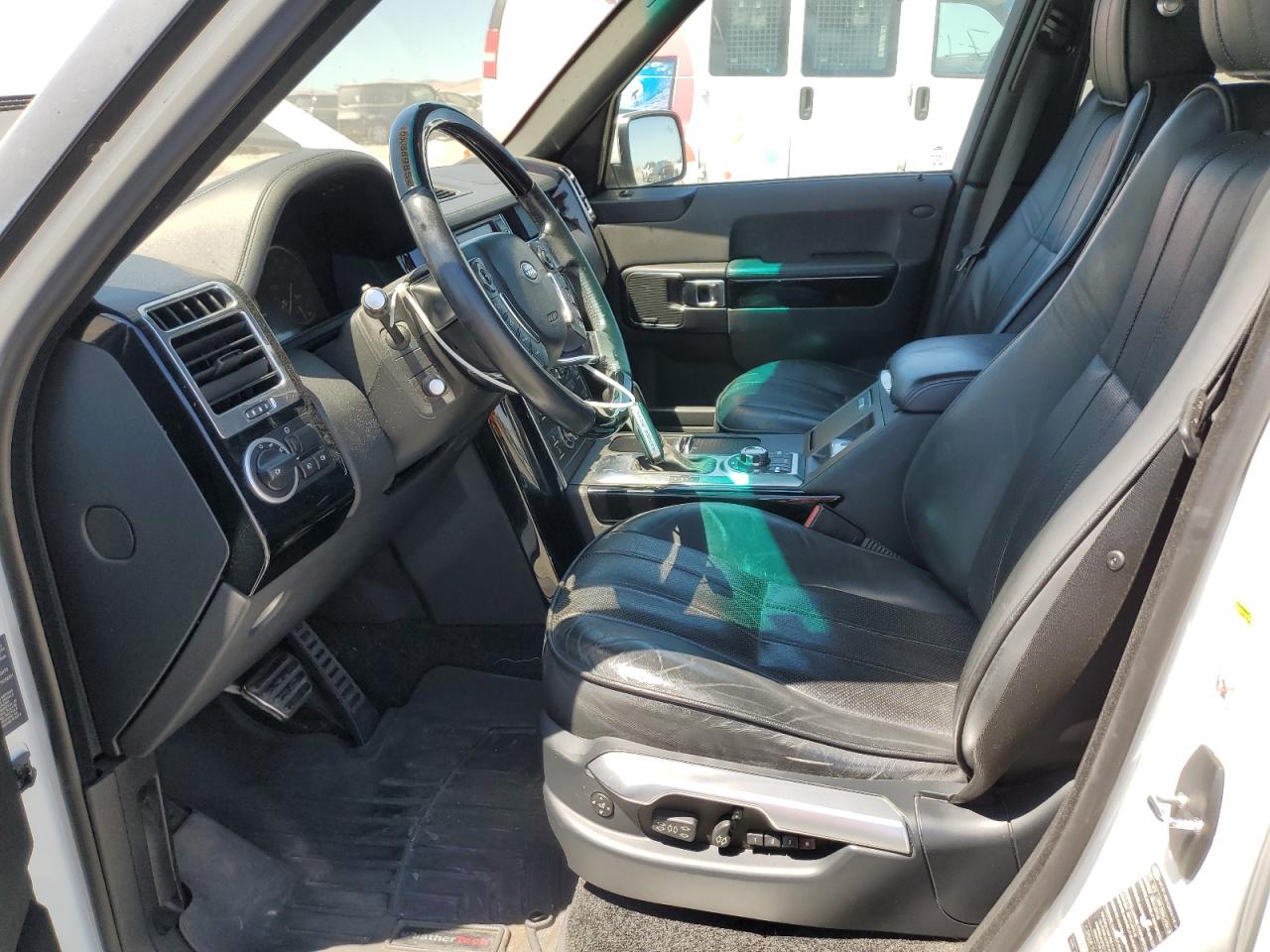 2011 Land Rover Range Rover Hse Luxury VIN: SALMF1E40BA337257 Lot: 65088985