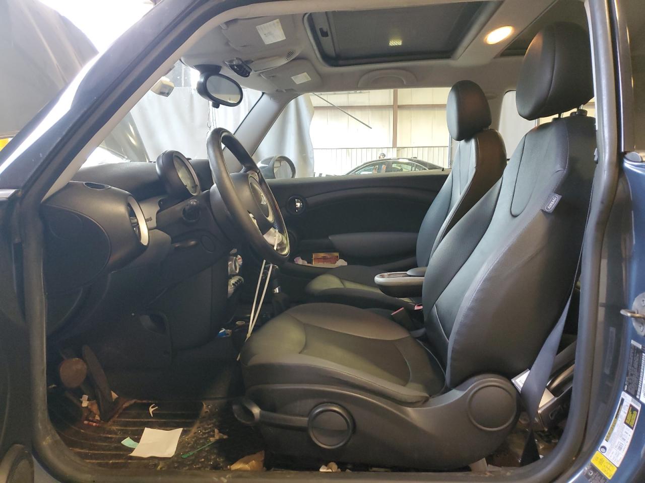 WMWMF3C53ATZ22977 2010 Mini Cooper