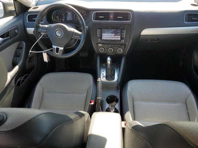 Sedans VOLKSWAGEN JETTA 2013 Szary