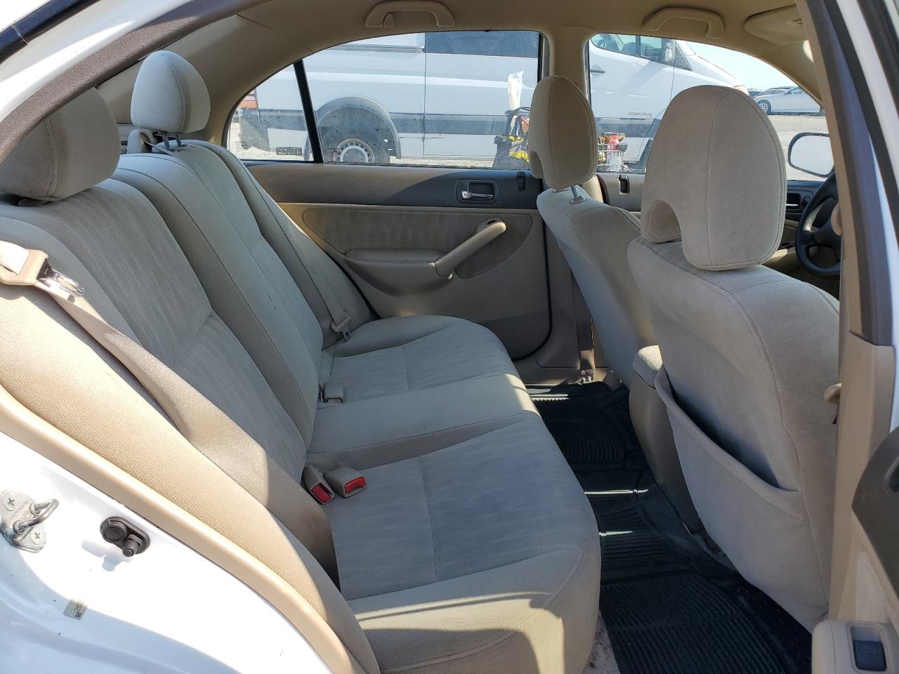 2004 Honda Civic Lx VIN: 2HGES16504H557390 Lot: 64332915