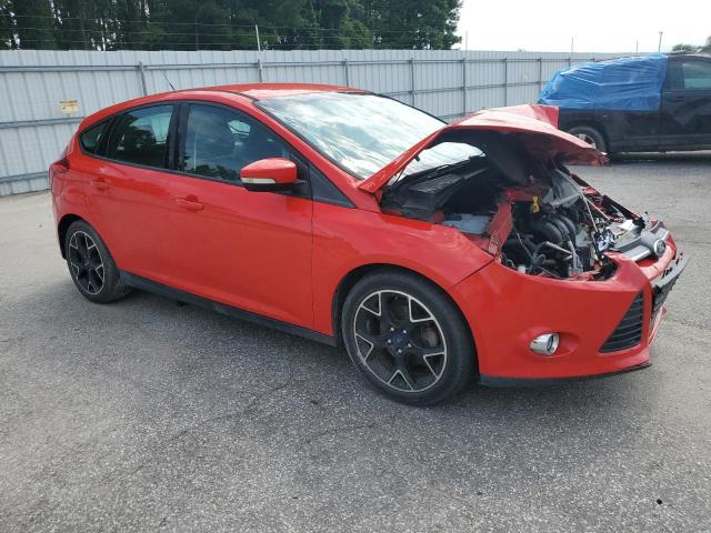  FORD FOCUS 2014 Czerwony
