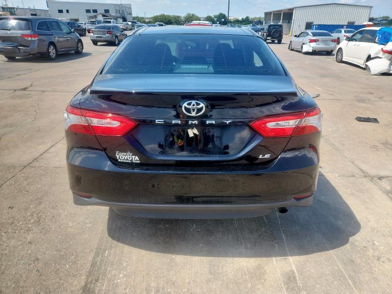  TOYOTA CAMRY 2018 Czarny
