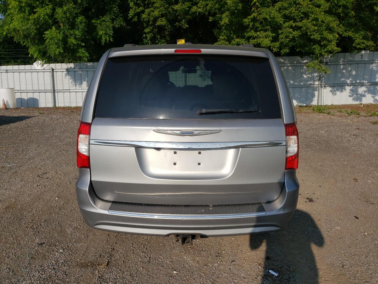 2016 Chrysler Town & Country Touring L VIN: 2C4RC1CG2GR284194 Lot: 64732825