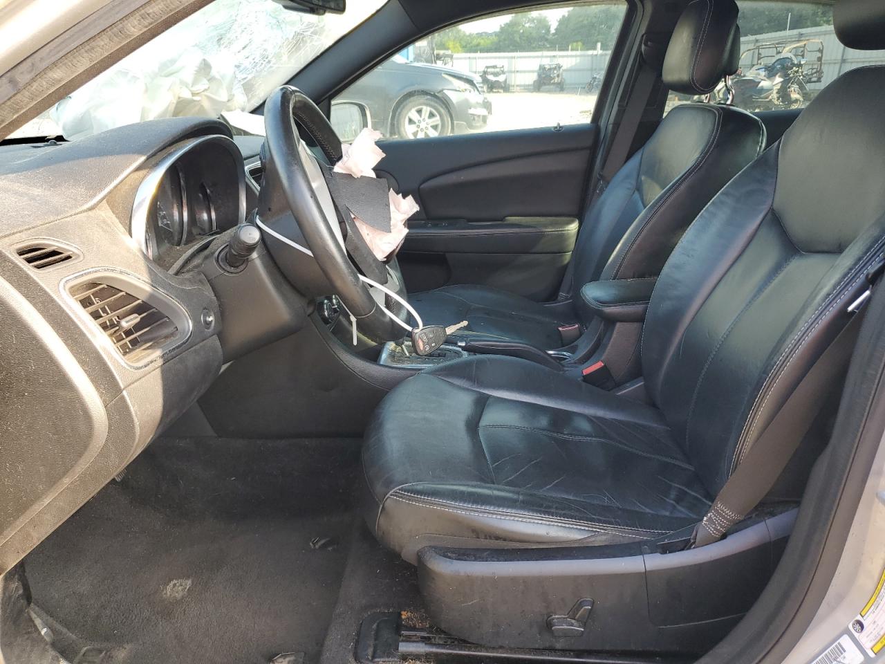 2013 Chrysler 200 Limited VIN: 1C3CCBCG0DN683890 Lot: 64745995