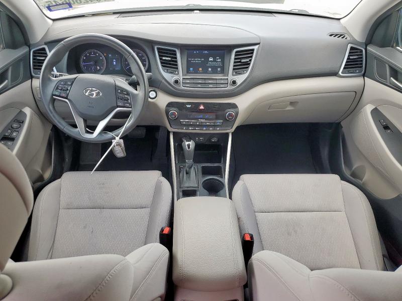  HYUNDAI TUCSON 2018 Srebrny