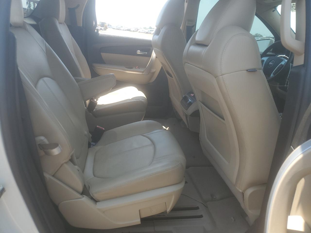 1gkkvsed1bj252942 1GKKVSED1BJ252942 2011 GMC Acadia Slt-2