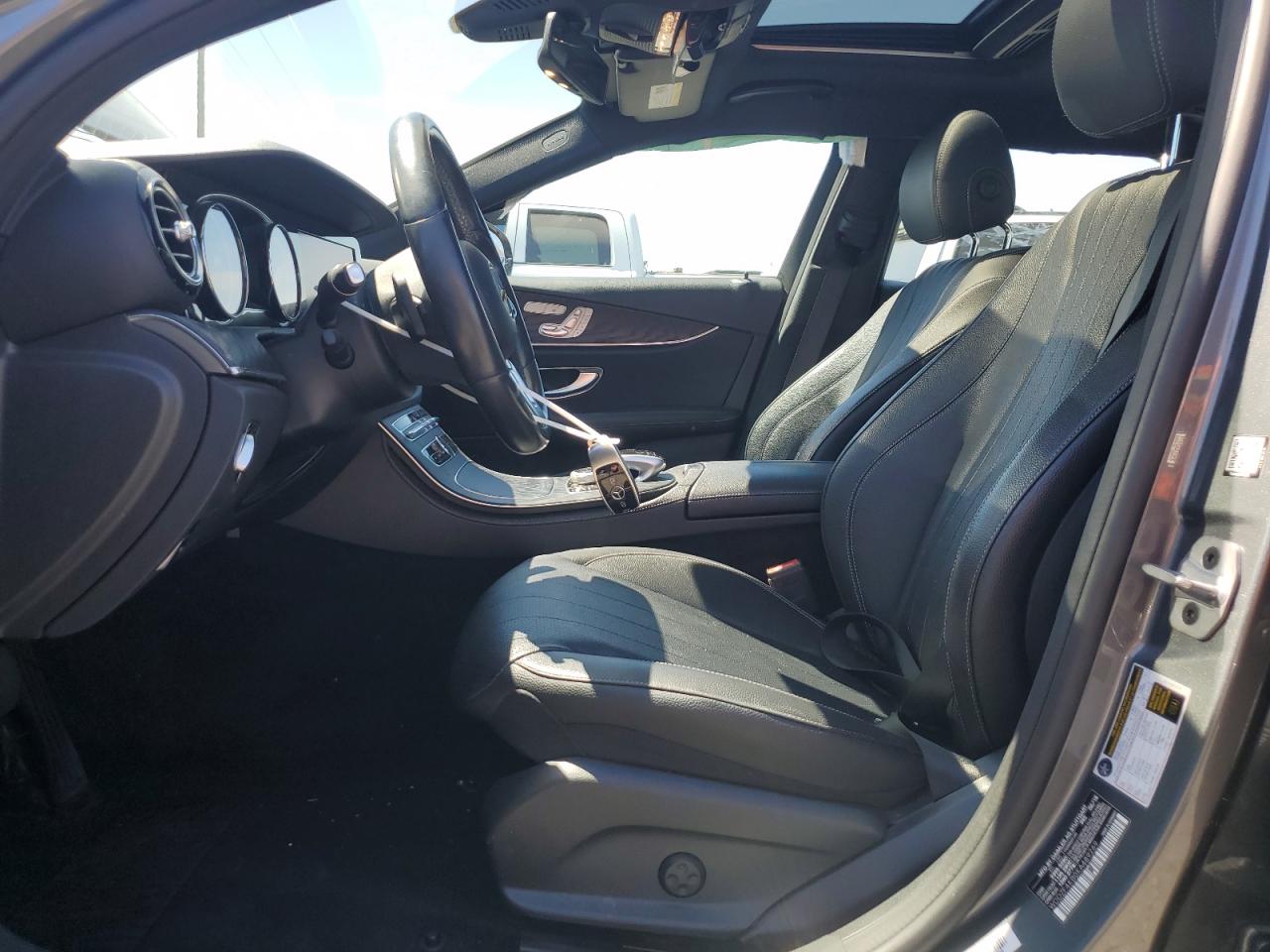 2019 Mercedes-Benz E 300 4Matic VIN: WDDZF4KB0KA489269 Lot: 63782925