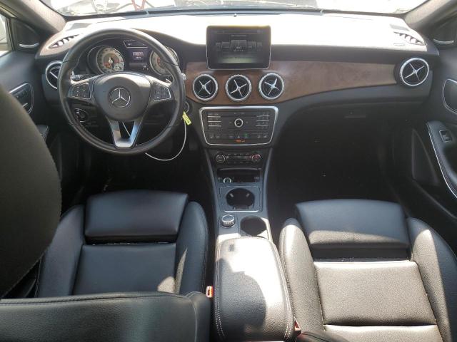 Parquets MERCEDES-BENZ GLA-CLASS 2016 Biały