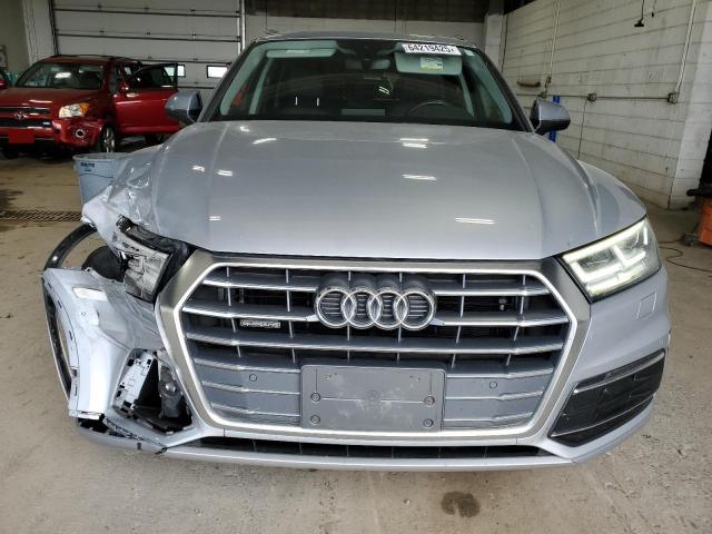  AUDI Q5 2018 Серебристый