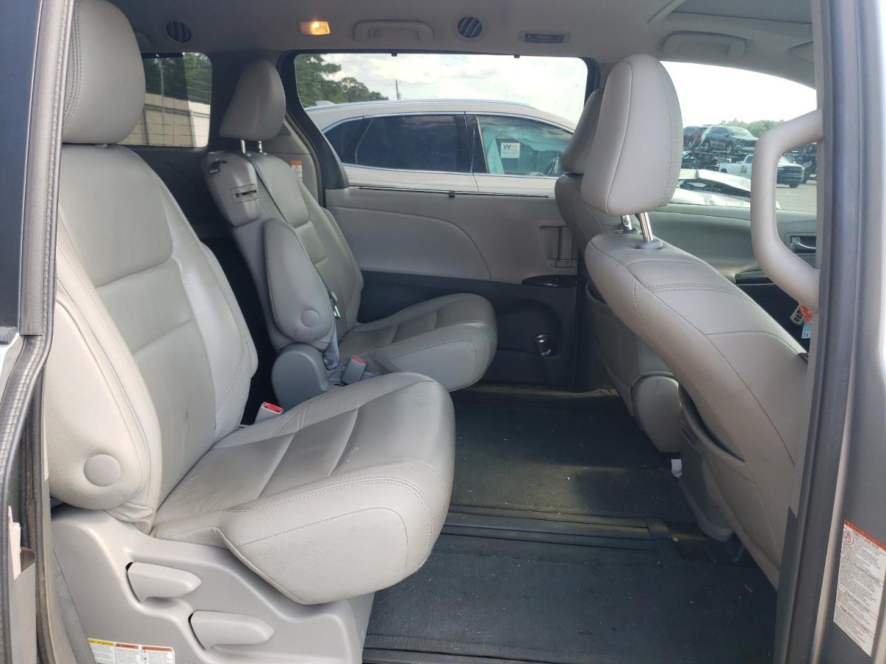 2016 Toyota Sienna Xle VIN: 5TDYK3DC5GS717200 Lot: 62924405