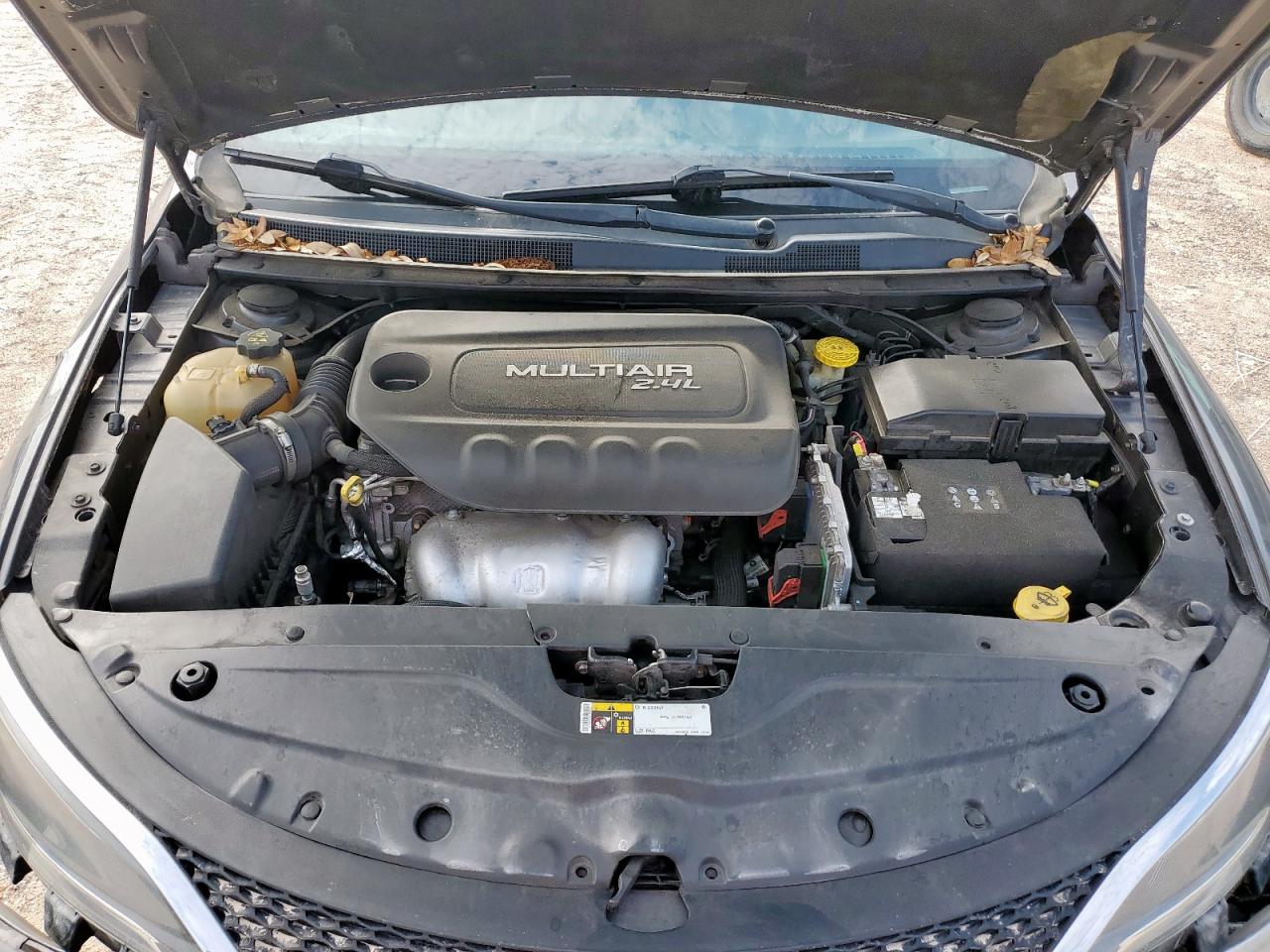 2015 Chrysler 200 Limited VIN: 1C3CCCAB2FN748030 Lot: 63711365