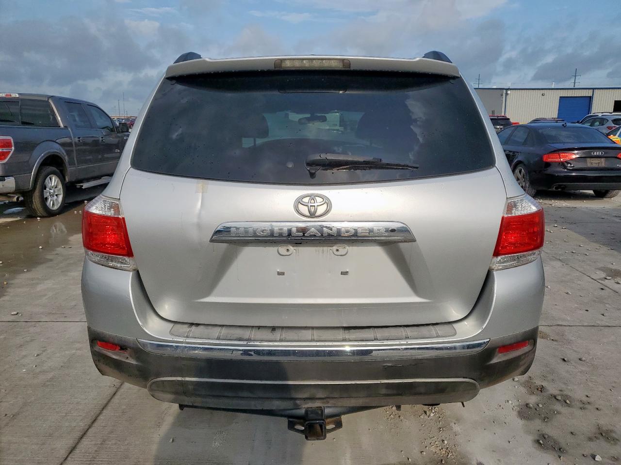 2011 Toyota Highlander Base VIN: 5TDZA3EH6BS010259 Lot: 64058885