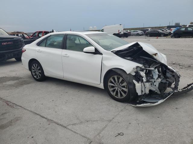  TOYOTA CAMRY 2015 White