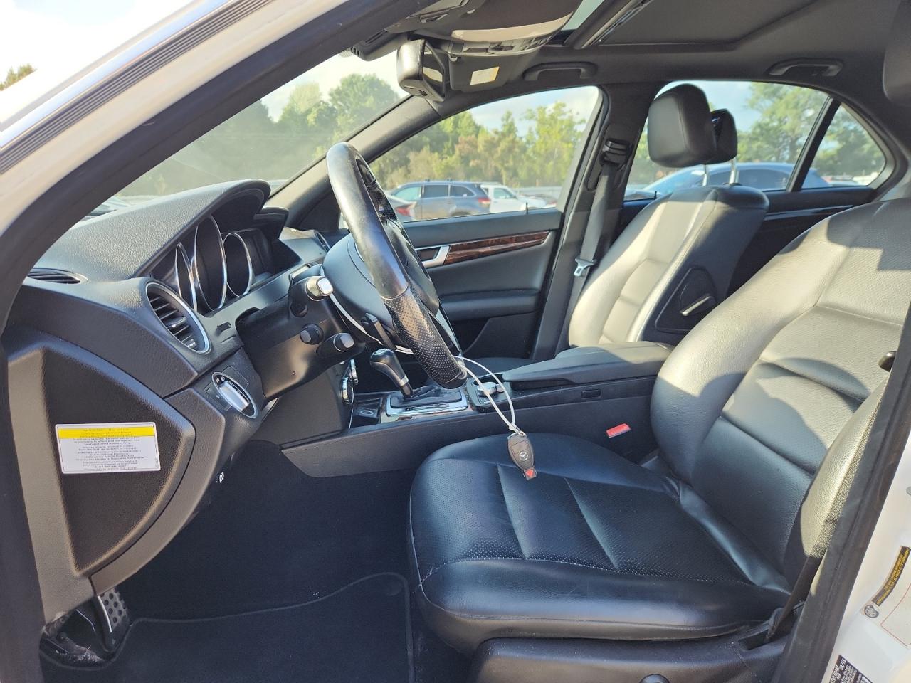 2013 Mercedes-Benz C 300 4Matic VIN: WDDGF8AB2DR277915 Lot: 64224655